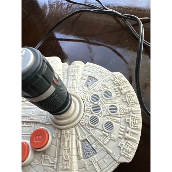 Star Wars Millenium Falcon 2006 Jakks Pacific Plug N Play TV Video Game - Picture 7 of 10